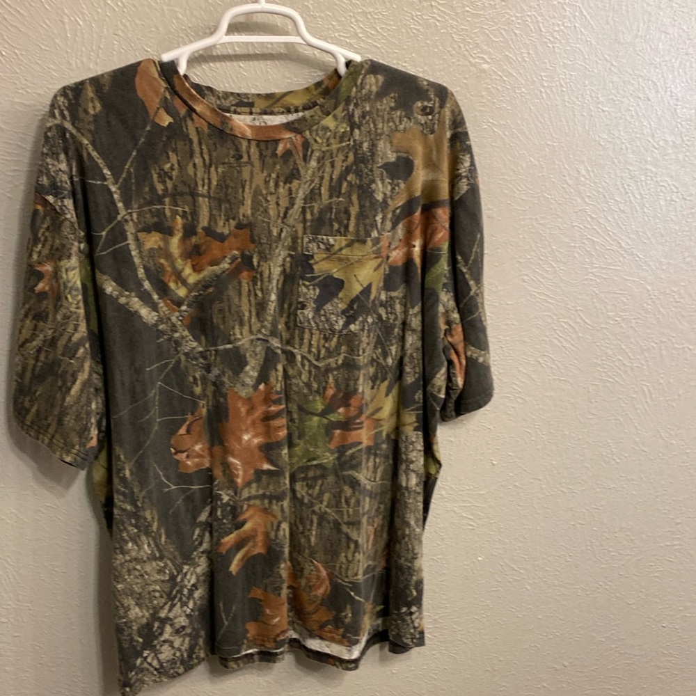 Camo t shirt with pocket great condition